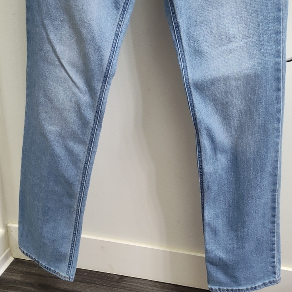 Old Navy Light Blue Straight Leg Women's Jeans - Picture 3 of 5